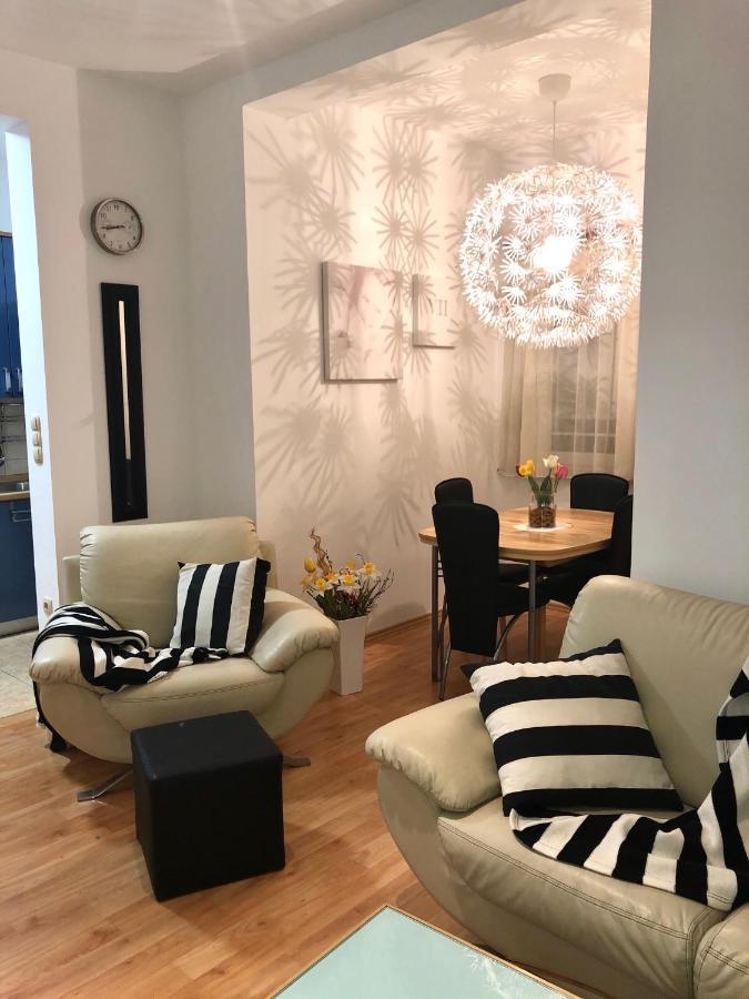 Apartment Natasa Palit Екстер'єр фото