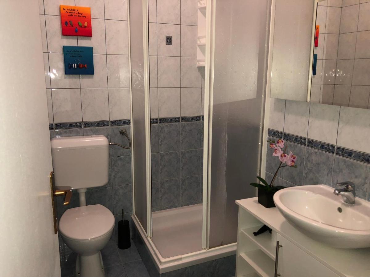 Apartment Natasa Palit Екстер'єр фото