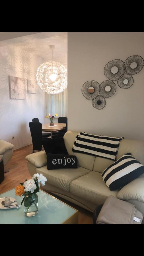 Apartment Natasa Palit Екстер'єр фото
