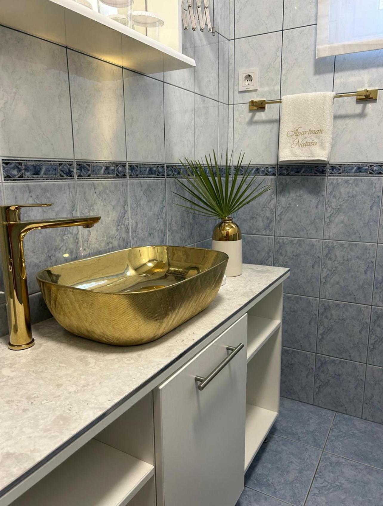Apartment Natasa Palit Екстер'єр фото