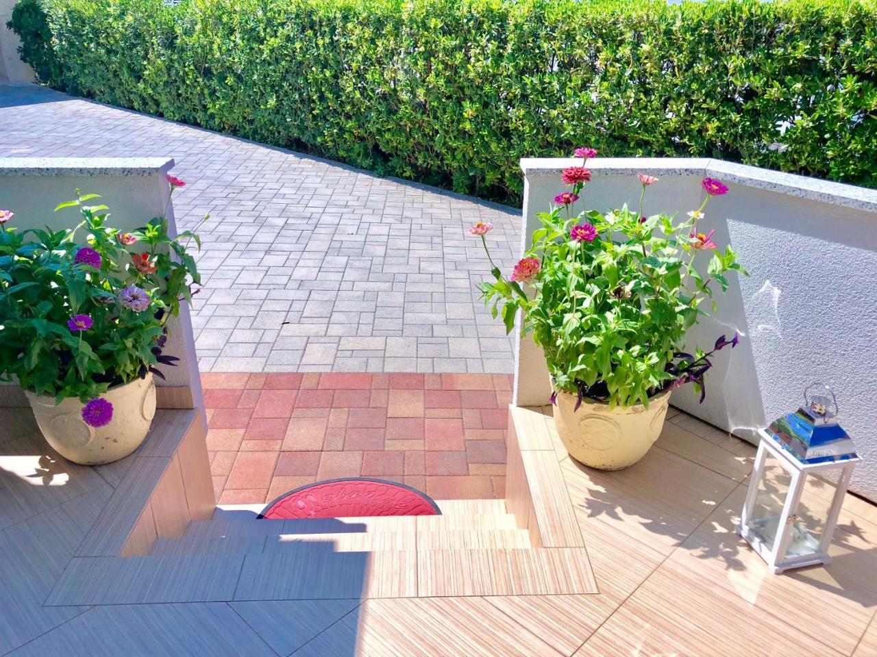 Apartment Natasa Palit Екстер'єр фото