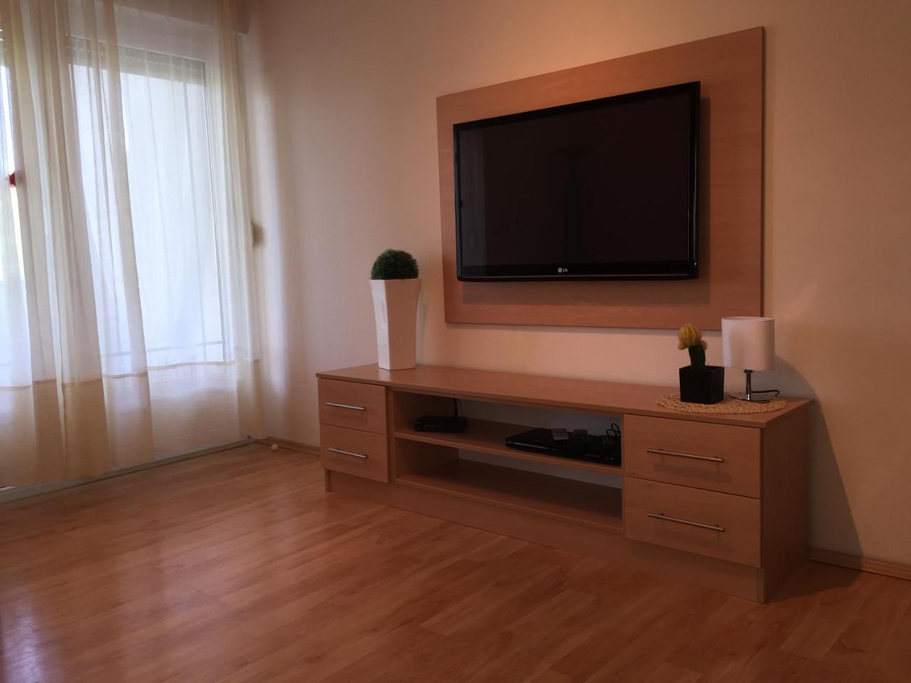 Apartment Natasa Palit Екстер'єр фото